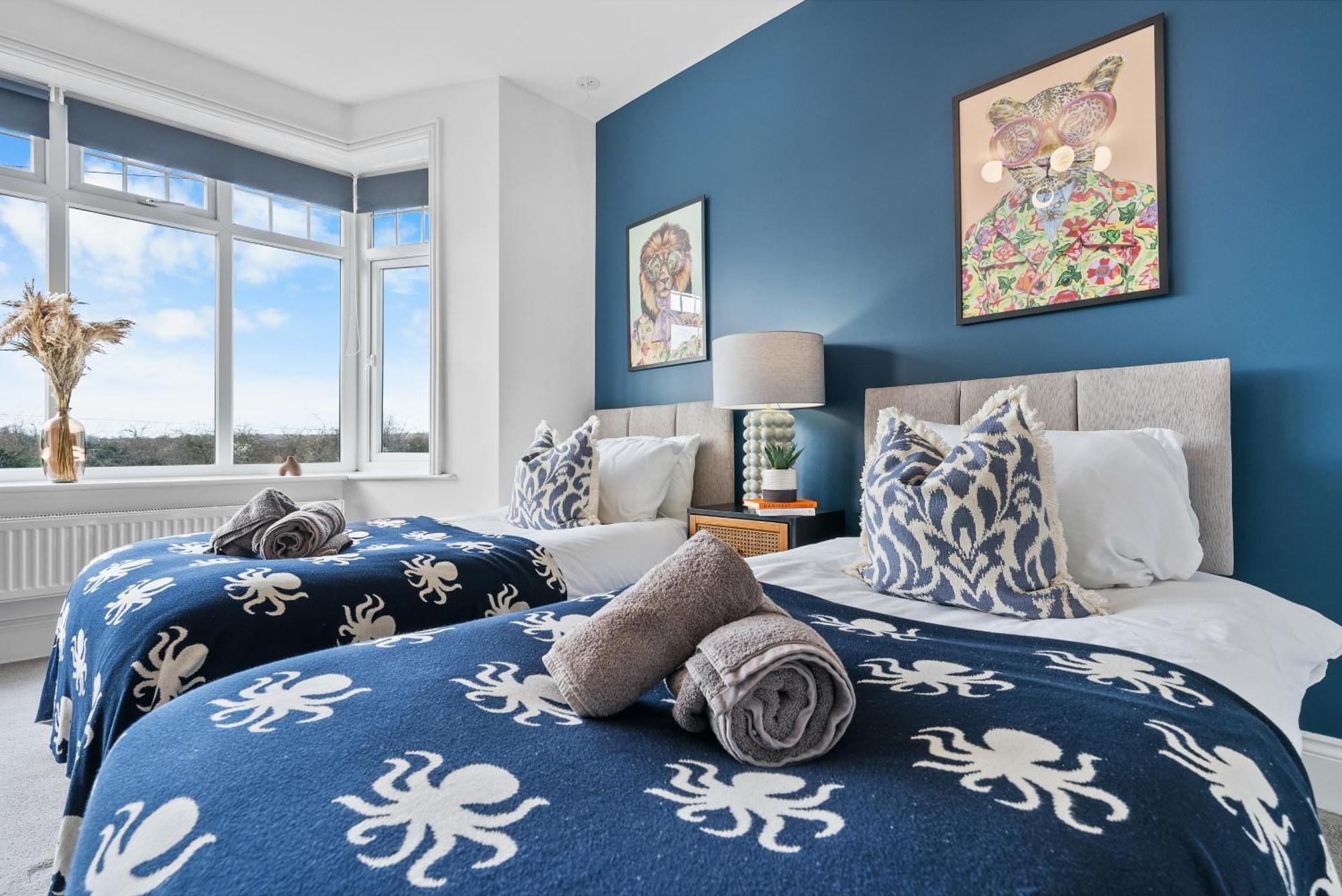 Long Term And Summer Special Offer! 5-Bedroom Spacious, Stunning Design, Sociable Areas & Cosy House Near South Downs Park, Sleeps 11 With Games Room, Private Parking And Garden- By Blue Puffin Stays Waterlooville Dış mekan fotoğraf