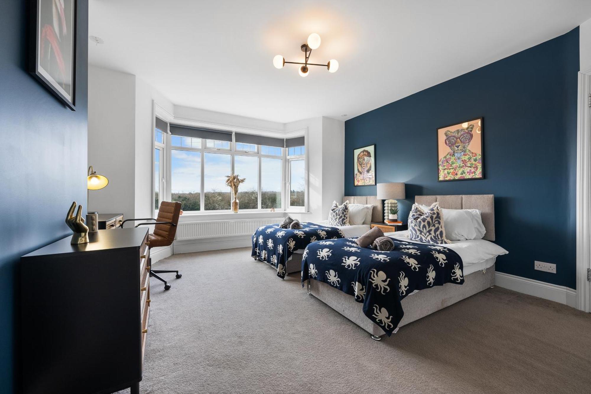 Long Term And Summer Special Offer! 5-Bedroom Spacious, Stunning Design, Sociable Areas & Cosy House Near South Downs Park, Sleeps 11 With Games Room, Private Parking And Garden- By Blue Puffin Stays Waterlooville Dış mekan fotoğraf
