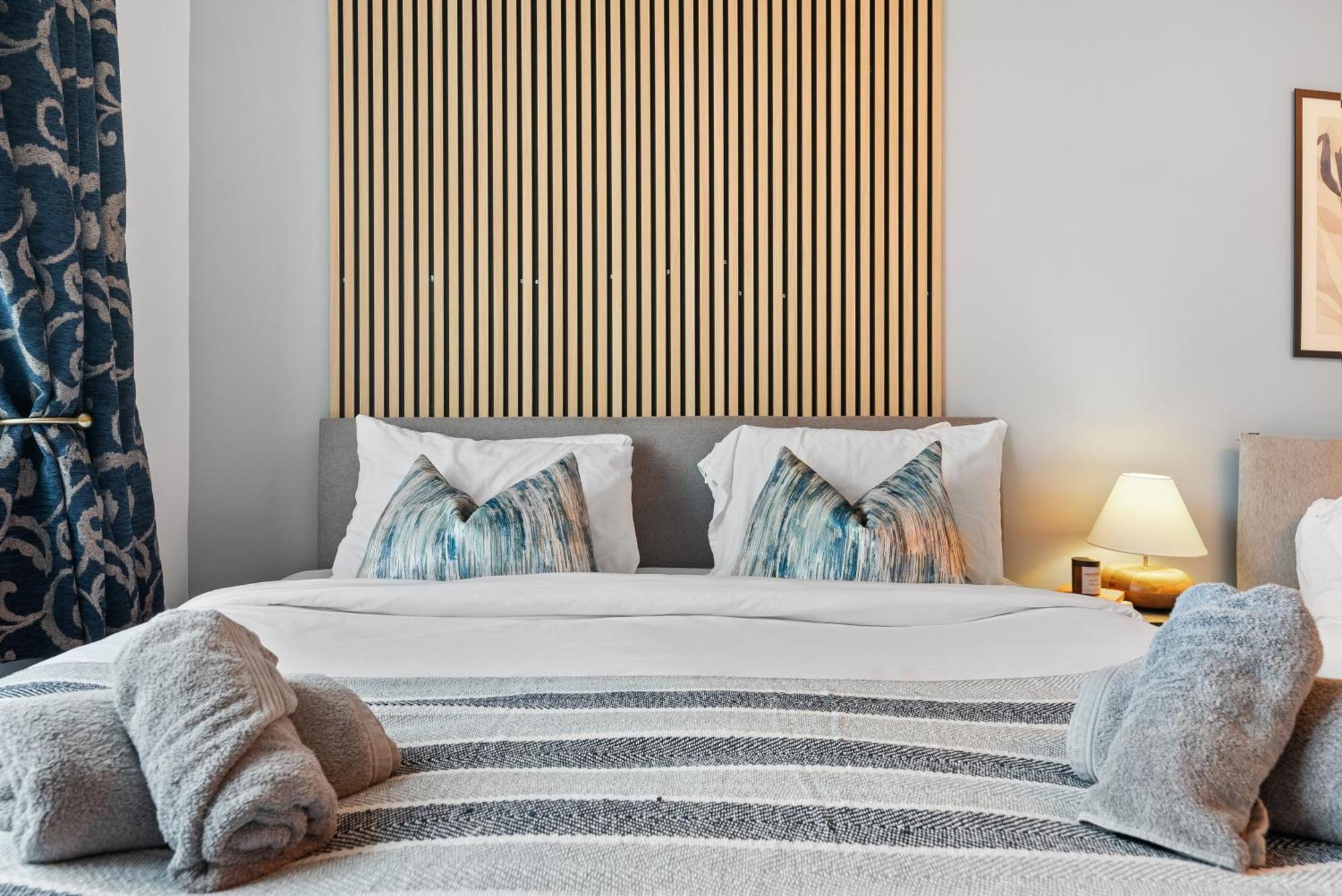 Long Term And Summer Special Offer! 5-Bedroom Spacious, Stunning Design, Sociable Areas & Cosy House Near South Downs Park, Sleeps 11 With Games Room, Private Parking And Garden- By Blue Puffin Stays Waterlooville Dış mekan fotoğraf