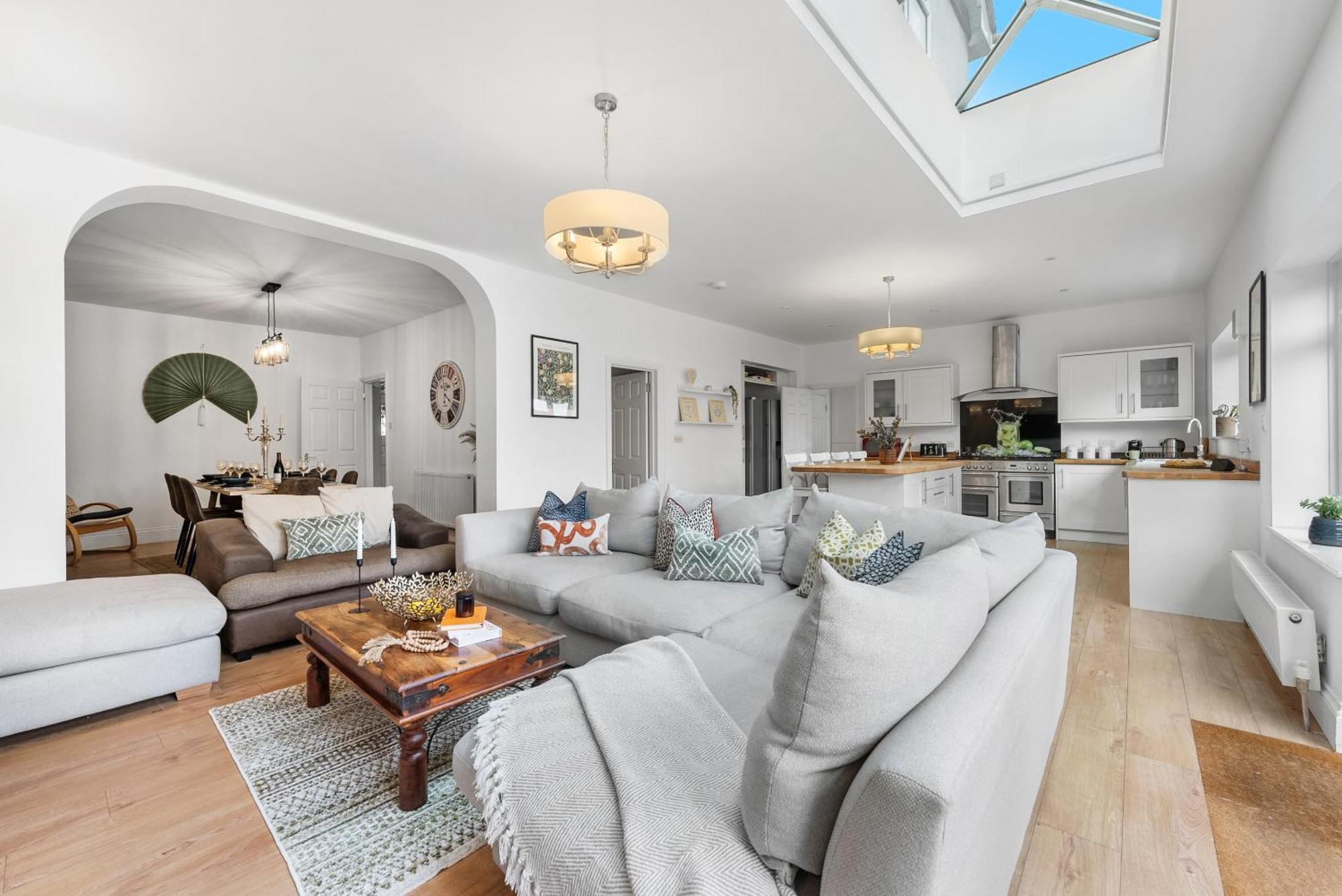 Long Term And Summer Special Offer! 5-Bedroom Spacious, Stunning Design, Sociable Areas & Cosy House Near South Downs Park, Sleeps 11 With Games Room, Private Parking And Garden- By Blue Puffin Stays Waterlooville Dış mekan fotoğraf