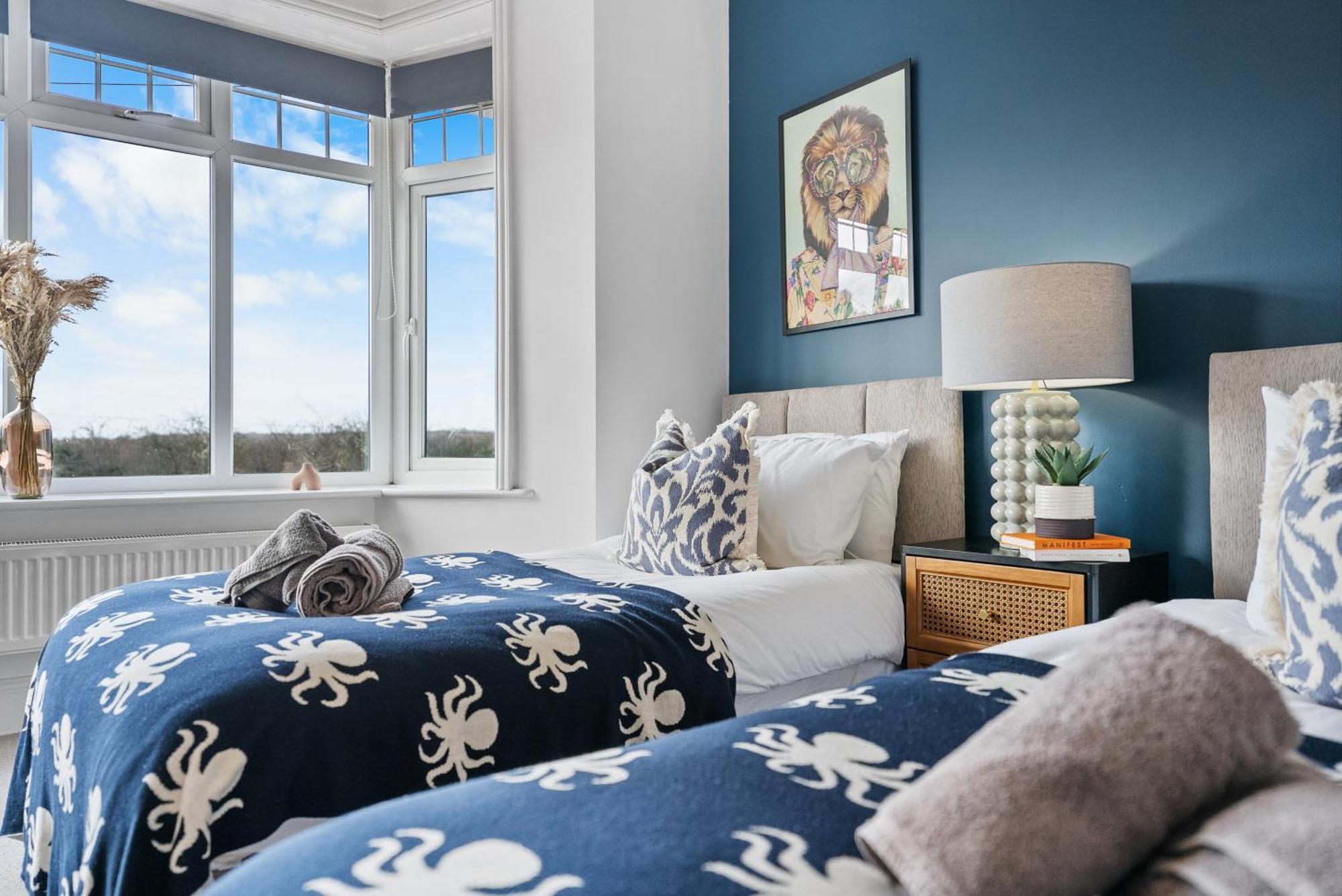 Long Term And Summer Special Offer! 5-Bedroom Spacious, Stunning Design, Sociable Areas & Cosy House Near South Downs Park, Sleeps 11 With Games Room, Private Parking And Garden- By Blue Puffin Stays Waterlooville Dış mekan fotoğraf